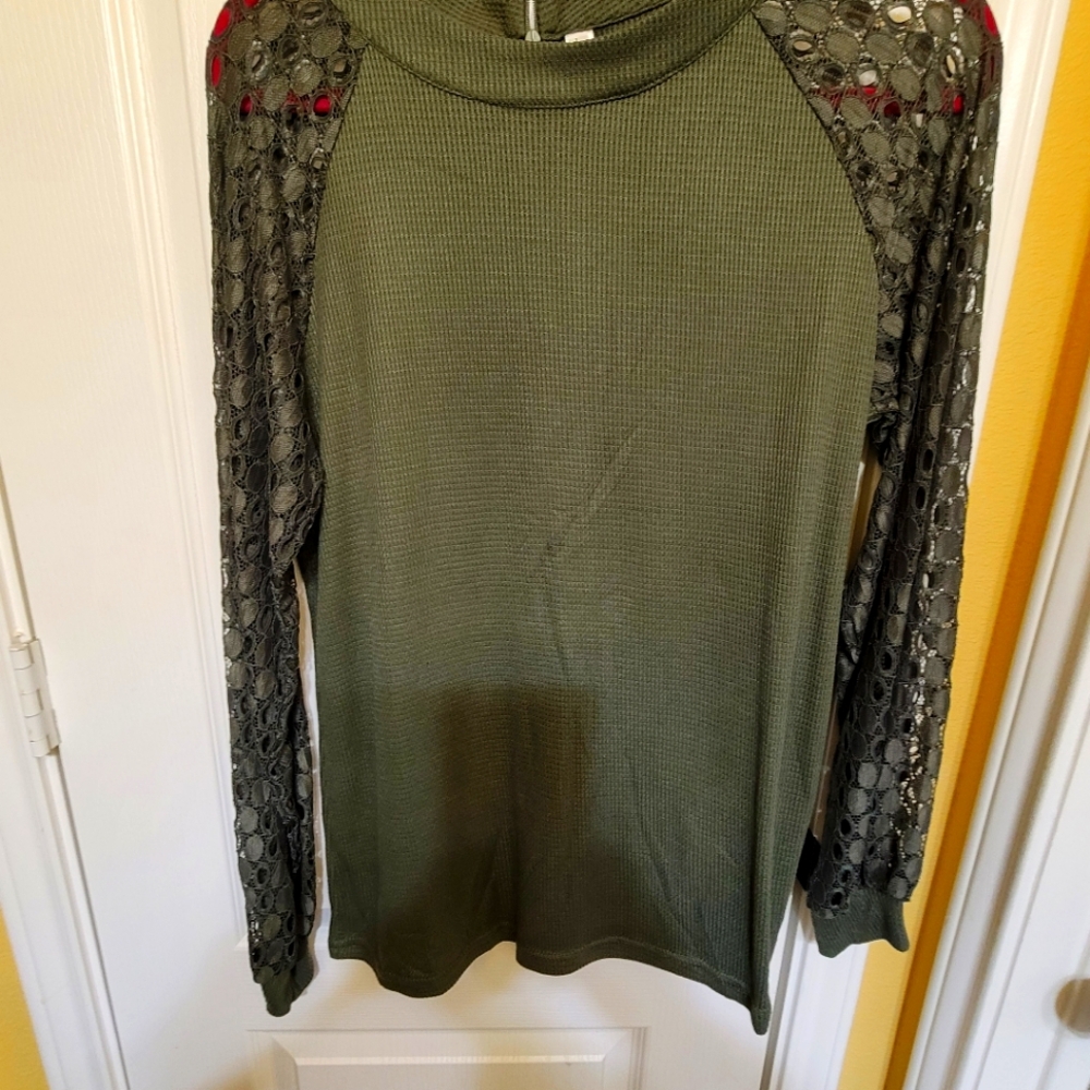 MIHOLL Women’s Long Sleeve Tops Lace Sleeve Casual Loose T-shirt